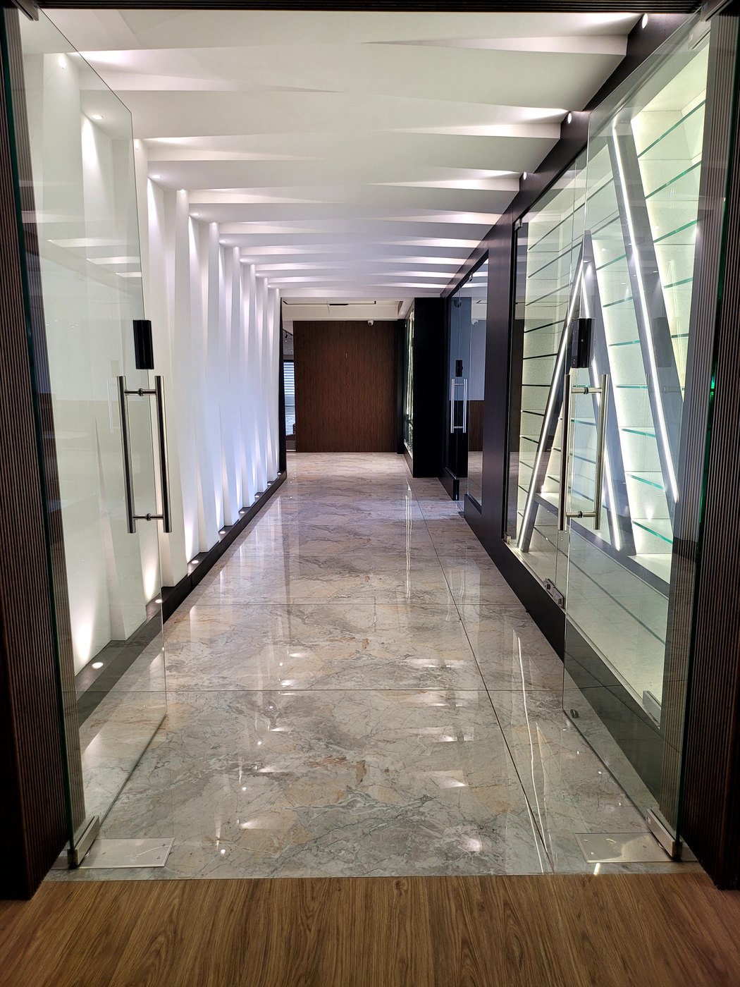 Atlantis Formulations Corporate corridor